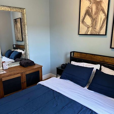 Blue Room In Dorothy'S Bnb Chicago Exteriör bild
