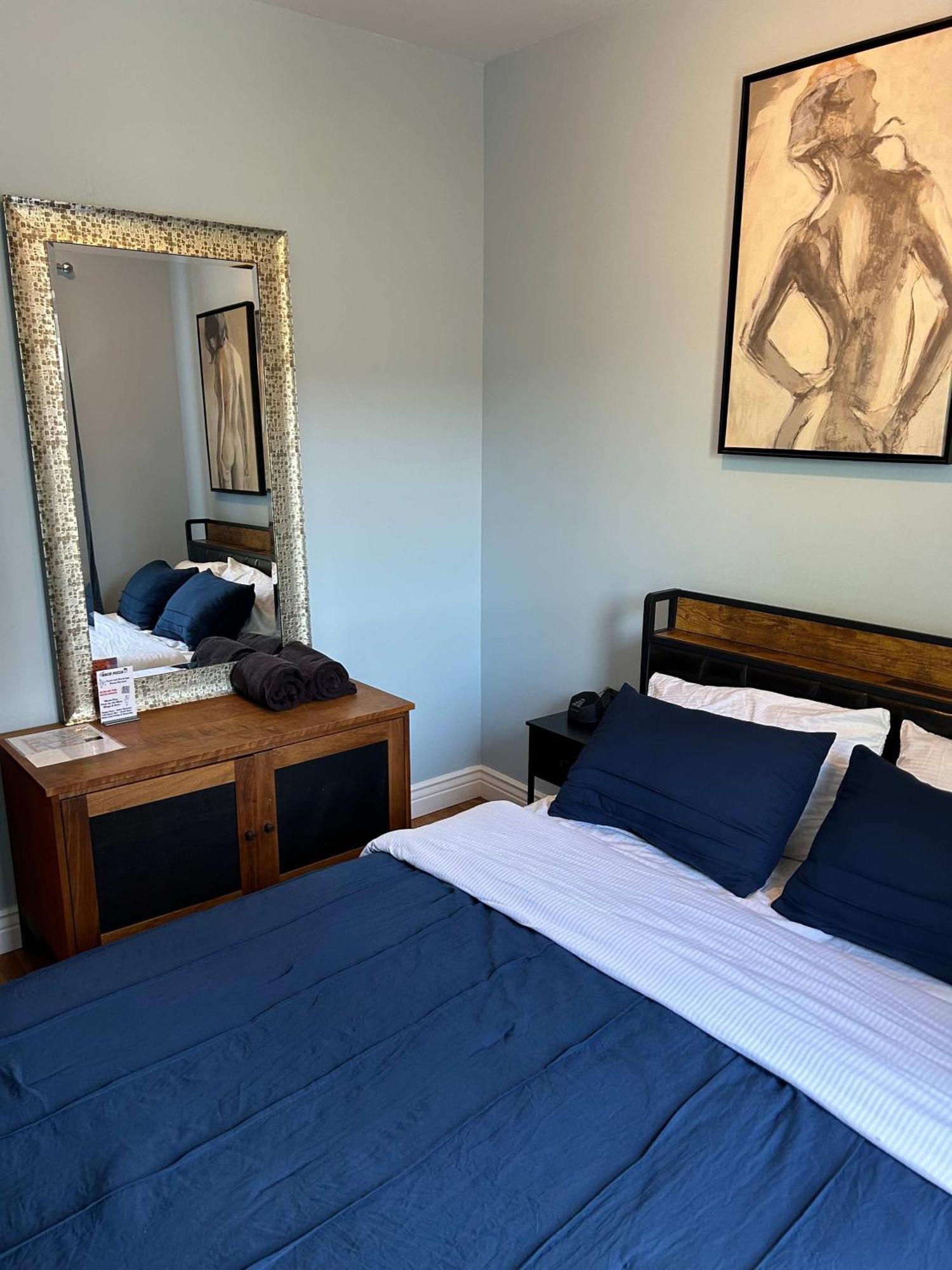 Blue Room In Dorothy'S Bnb Chicago Exteriör bild