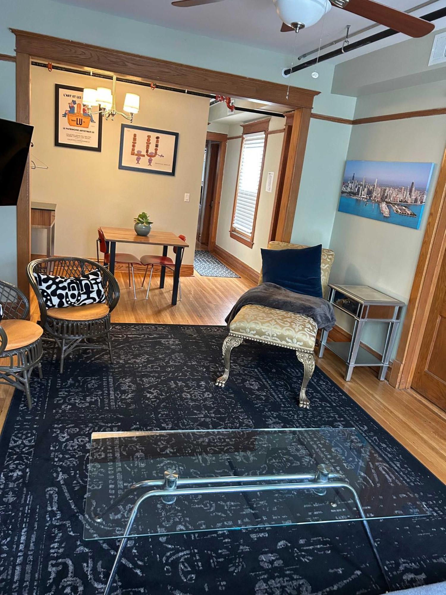 Blue Room In Dorothy'S Bnb Chicago Exteriör bild